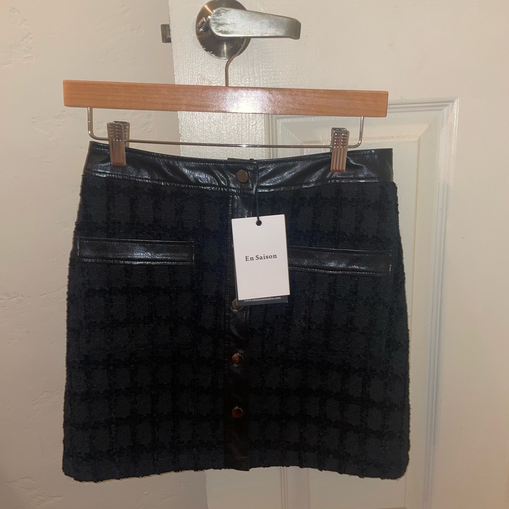 En Saison Black Mini Skirt